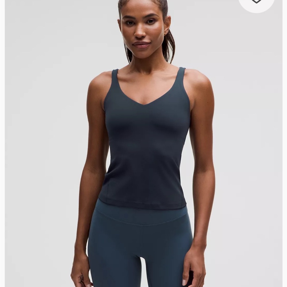 Align waist length 4 Lululemon. Black full Length hard to find